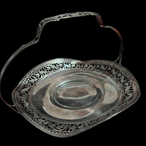 Antique Victorian or Edwardian Silver-Plated‎ Basket - Picture 1 of 7